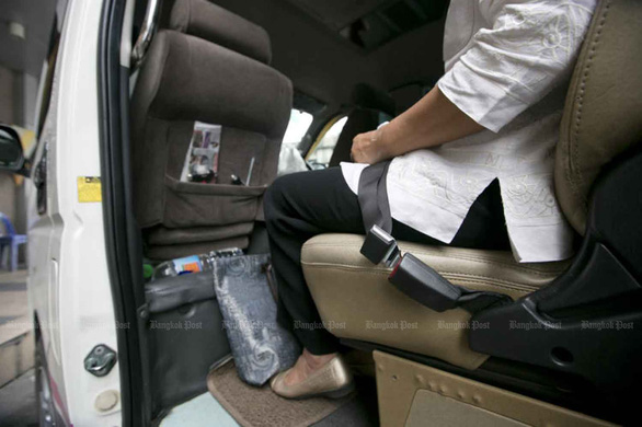 Thái Lan bắt mọi người ngồi trong xe đều phải thắt dây an toàn - Ảnh 1.