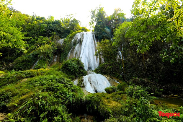 Discover the charming and beautiful Ta Nang waterfall in the middle of Son La mountains - Photo 6.