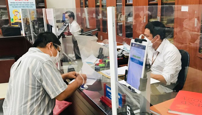 TP HCM tạo nguồn, giữ chân công chức - Ảnh 1. TP HCM tạo nguồn, giữ chân công chức - Ảnh 1.