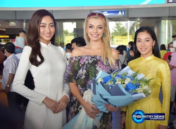 Choáng ngợp với nhan sắc tuyệt phẩm của Hoa hậu đẹp nhất thế giới 2021 trong bốn ngày ở Việt Nam - Ảnh 1.