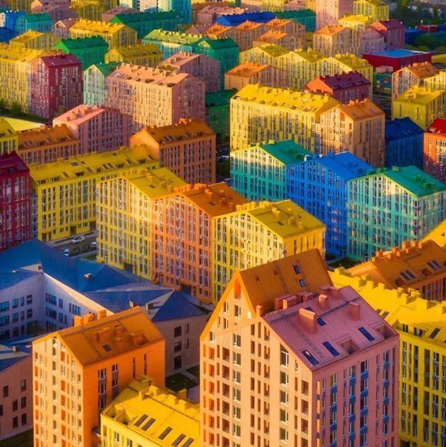 Thị trấn Lego siêu độc lạ sặc sỡ sắc màu, bước vào có cảm giác lạc vào thế giới đồ chơi khổng lồ - Ảnh 13.