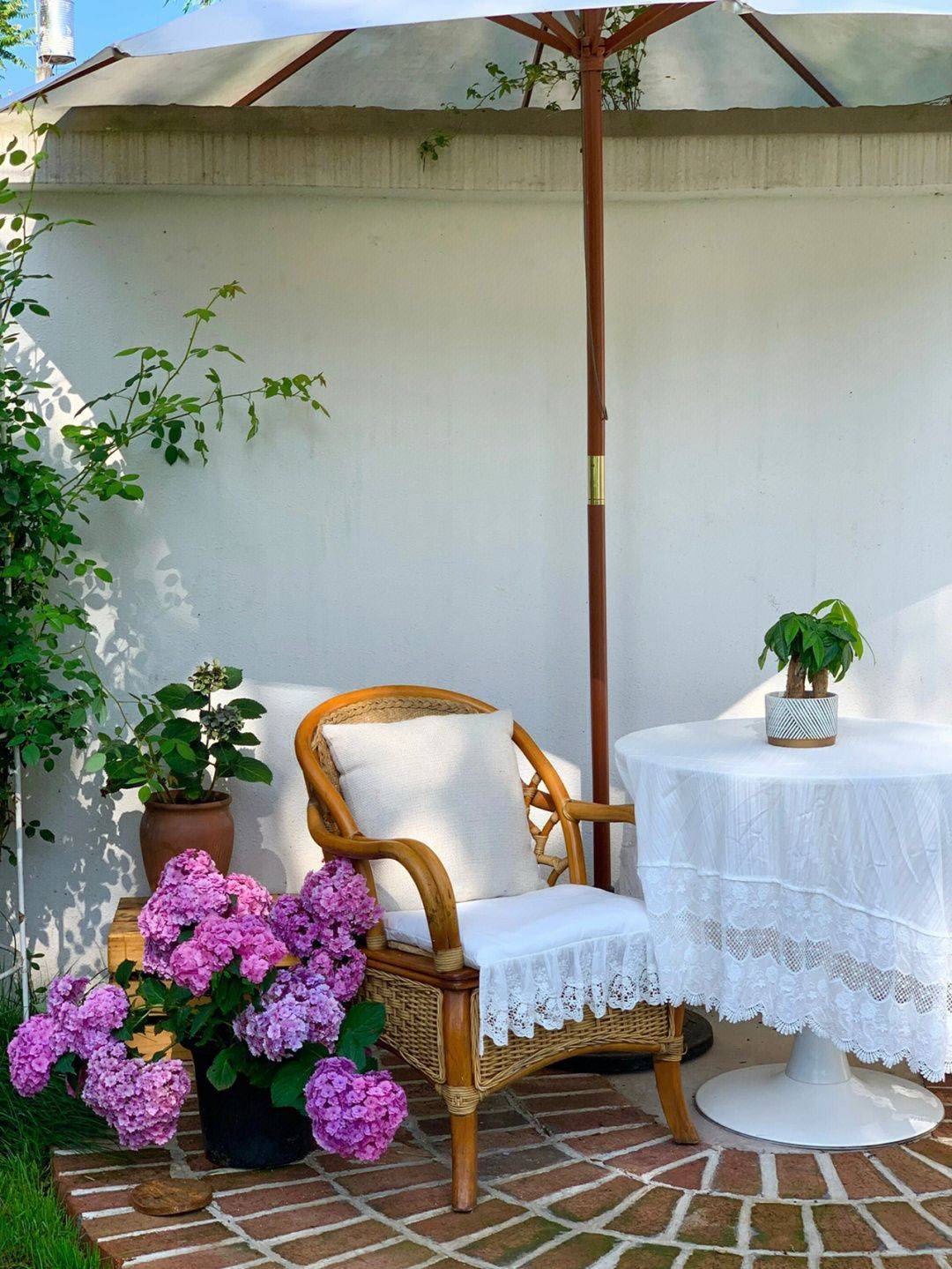 故郷に帰るために街を離れた9xの女の子は、リゾートのように美しい古い家を精力的に改装しました - 写真13.