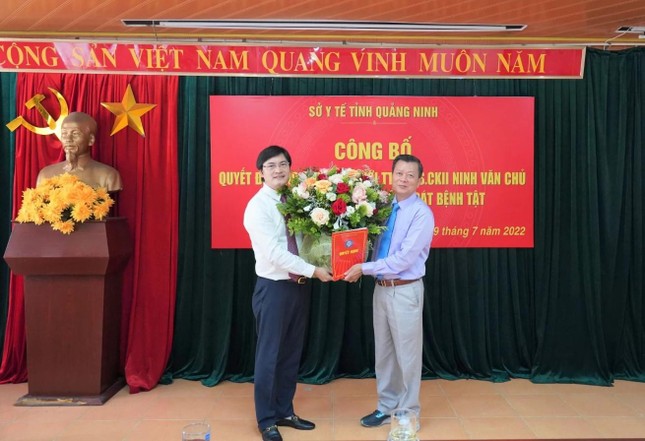 Những bữa tiệc chia tay Giám đốc CDC Quảng Ninh nghỉ hưu gây xôn xao - Ảnh 1. Những bữa tiệc chia tay Giám đốc CDC Quảng Ninh nghỉ hưu gây xôn xao - Ảnh 1.