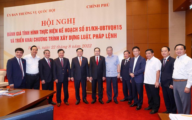 Chủ tịch Quốc hội Vương Đình Huệ: Tuyệt đối không để xảy ra tham nhũng chính sách - Ảnh 2.