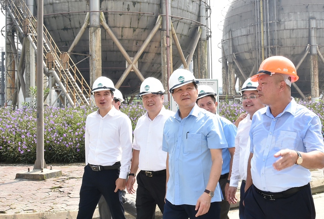 Phó Thủ tướng Lê Minh Khái kiểm tra hai dự án yếu kém tại Lào Cai - Ảnh 4.
