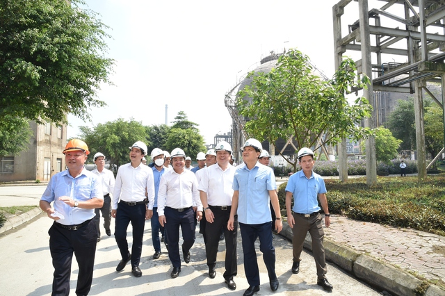 Phó Thủ tướng Lê Minh Khái kiểm tra hai dự án yếu kém tại Lào Cai - Ảnh 6.
