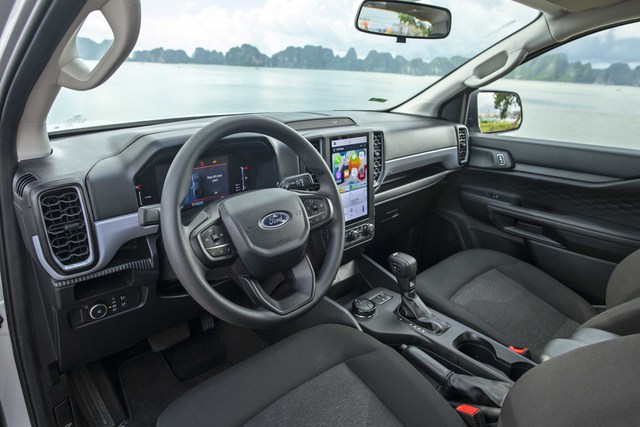 Ford Ranger 2022 chính thức ra mắt thị trường Việt với 6 phiên bản, giá khởi điểm 659 triệu đồng - Ảnh 3.