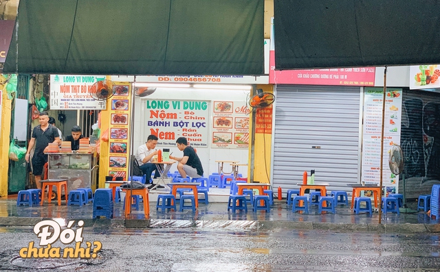 Đi ăn ở con phố ngắn nhất Hà Nội, thưởng thức đủ các món ăn vặt yêu thích của giới trẻ - Ảnh 13.