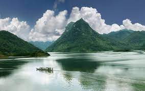 Vịnh Hạ Long trên núi và loạt địa điểm hấp dẫn ở Tuyên Quang cho kỳ nghỉ lễ sắp tới nếu muốn tận hưởng không khí trong lành - Ảnh 8.