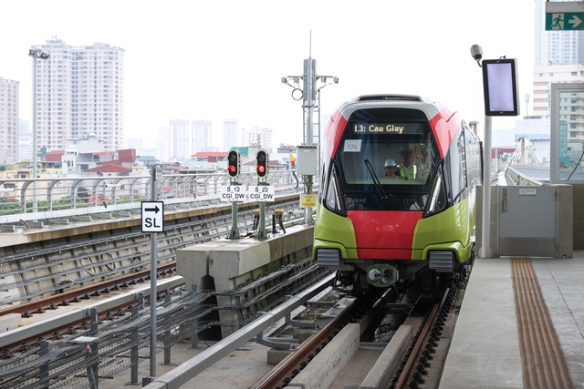 Thủ tướng thị sát dự án đường sắt Nhổn-Ga Hà Nội - Ảnh 7.