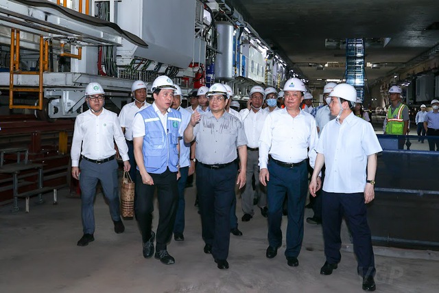 Thủ tướng thị sát dự án đường sắt Nhổn-Ga Hà Nội - Ảnh 4.