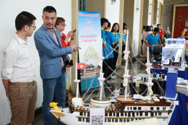 Bộ trưởng Văn hóa, Thể thao và Du lịch: Ngành du lịch đừng chỉ nhìn thấy toàn màu hồng - Ảnh 3.