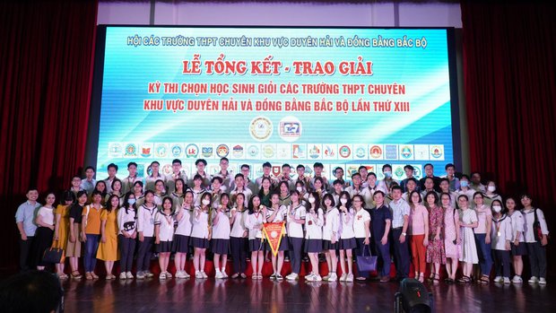 Có một ngôi trường hơn trăm tuổi nơi đất học Thành Nam: Chỉ nhìn bảng thành tích luôn đứng top đầu cả nước mà trầm trồ! - Ảnh 7.