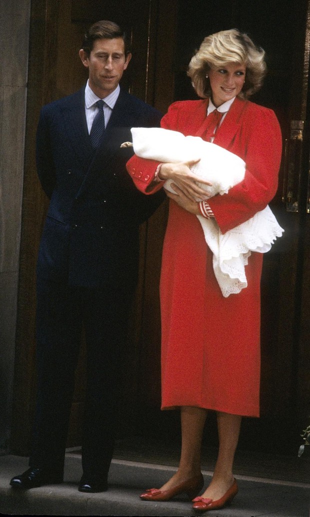 Những lần Công nương Kate ‘lên đồ’ lấy cảm hứng từ mẹ chồng - Công nương Diana - Ảnh 9.