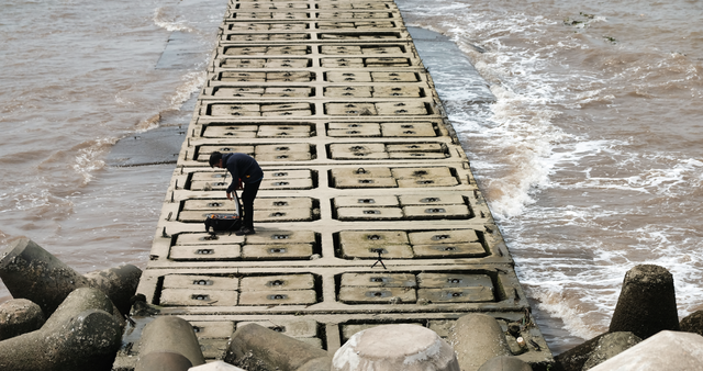 Chàng trai 25 tuổi chinh phục con đường vô cực trên biển tại Hải Phòng - Ảnh 2.