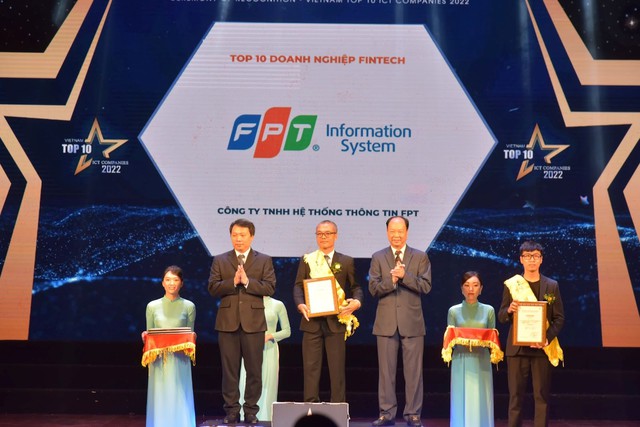 FPT IS lập hat-trick giải thưởng Top 10 doanh nghiệp CNTT - Ảnh 2.