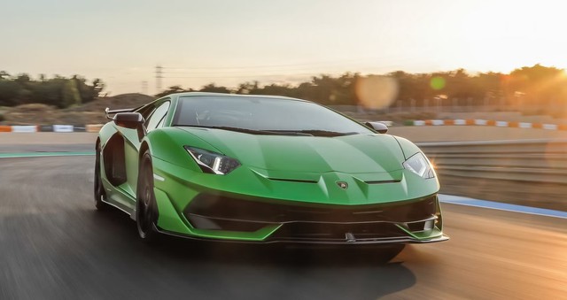 10 mẫu xe siêu chất tạo nên danh tiếng Lamborghini: Không hổ danh là niềm ước mơ của mọi tay lái trên thế giới - Ảnh 6.