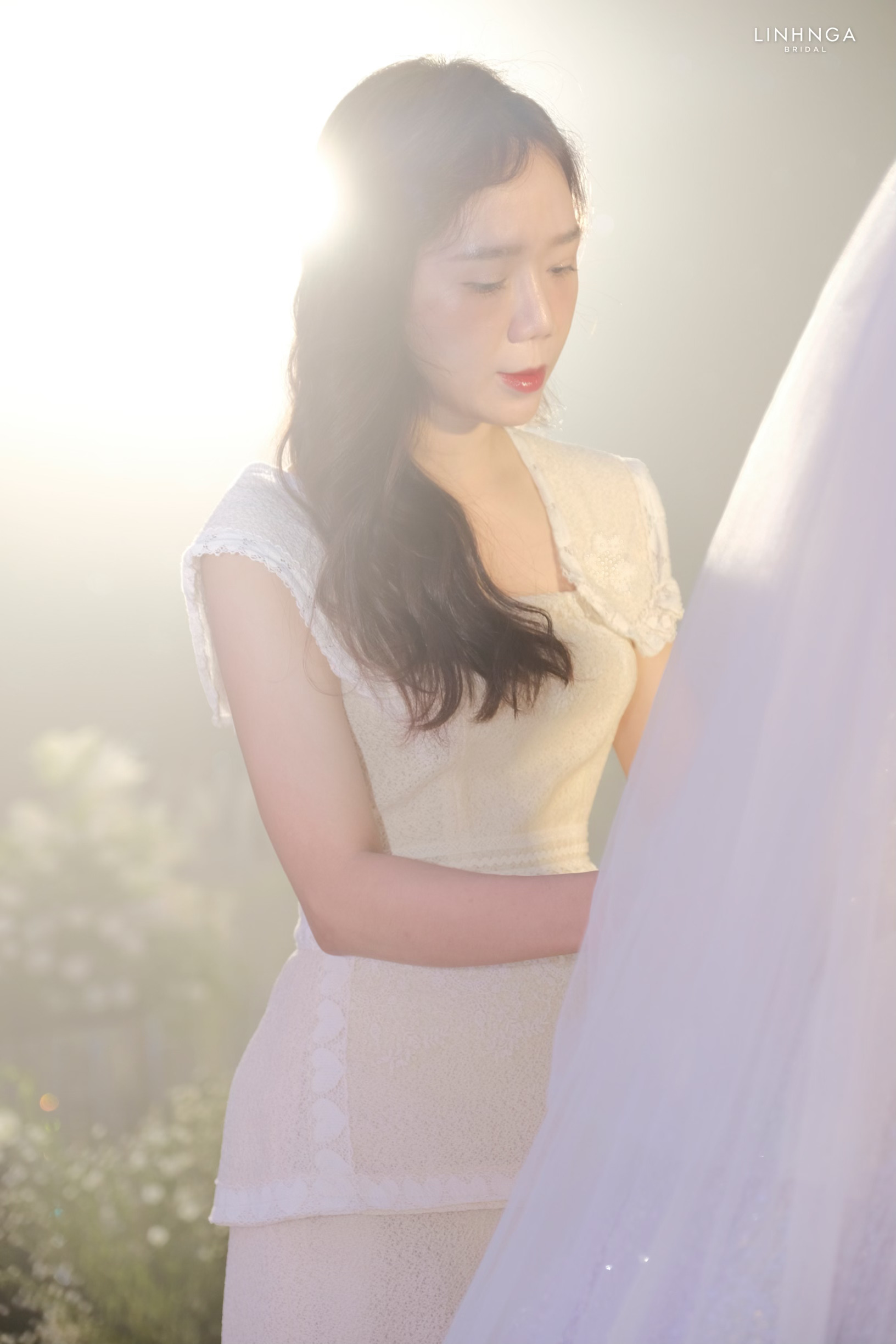 Duy Mạnh đưa Quỳnh Anh đi chọn váy chuẩn bị đám cưới với dàn khách mời  khủng