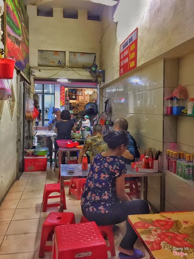 Giới trẻ rủ nhau ăn sập Nam Định, toàn những đặc sản trứ danh giá rẻ bất ngờ - Ảnh 1.