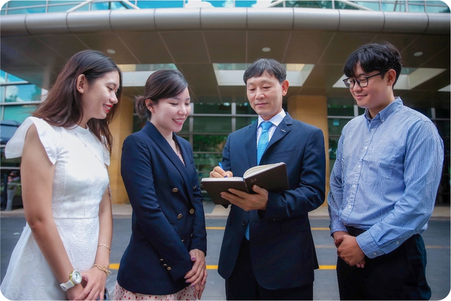 Hướng đi mới của quỹ “tỷ đô” Hàn Quốc sau 15 năm hoạt động trên thị trường chứng khoán Việt Nam - Ảnh 8. Hướng đi mới của quỹ “tỷ đô” Hàn Quốc sau 15 năm hoạt động trên thị trường chứng khoán Việt Nam - Ảnh 8.