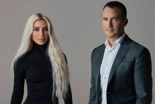 Chân dung doanh nhân 46 tuổi cùng Kim Kardashian thành lập quỹ đầu tư - Ảnh 1.