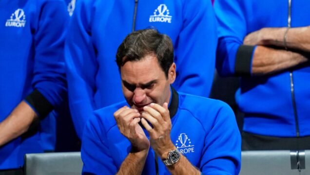 Tay vợt huyền thoại Roger Federer bật khóc khi kết thúc sự nghiệp với những cột mốc không thể nào quên - Ảnh 4.