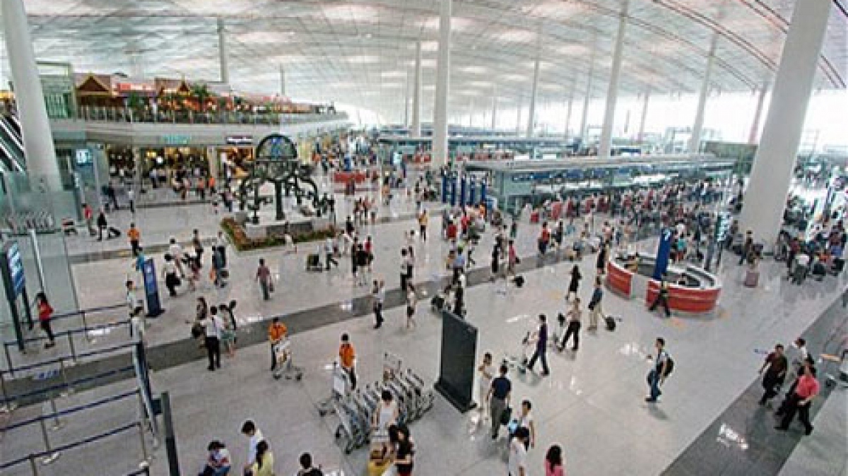 Giá vé máy bay tăng cao dịp Lễ Quốc khánh Trung Quốc - Ảnh 1.