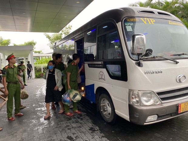 Khách sạn, khu nghỉ dưỡng ở Quảng Nam và Đà Nẵng mở cửa đón người dân vào tránh bão Noru - Ảnh 1.