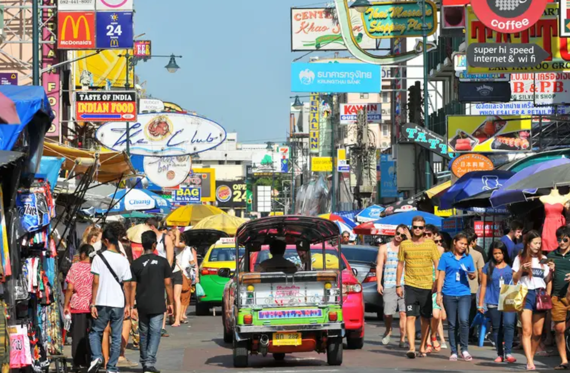 Cựu tiếp viên hàng không từng đến hơn 50 quốc gia, chia sẻ lý do vì sao Bangkok là điểm đến tốt nhất cho khách du lịch - Ảnh 1.