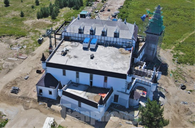 Cận cảnh cáp treo vượt biển dài nhất Bắc Trung Bộ - Ảnh 5. Cận cảnh cáp treo vượt biển dài nhất Bắc Trung Bộ - Ảnh 5.