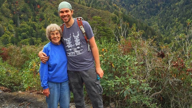 Cháu trai đưa bà nội đi hơn 80.000 km đường, qua 63 công viên khắp nước Mỹ - Ảnh 2.