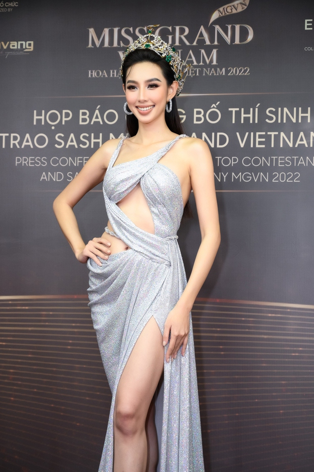 Thảm đỏ Miss Grand Vietnam 2022: Thùy Tiên nổi bật cùng các hoa ...