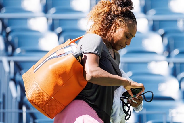 Túi xách 1.950 USD của Serena Williams gây sốt - Ảnh 1.