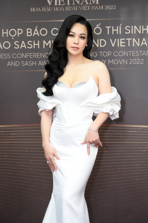 Thảm đỏ Miss Grand Vietnam 2022: Thùy Tiên nổi bật cùng các hoa hậu và dàn thí sinh - Ảnh 10.