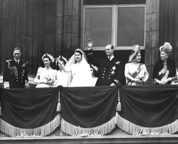 Cuộc đời lẫy lừng của Nữ hoàng Elizabeth II - vị quân vương trị vì 70 năm đã trở thành biểu tượng nước Anh - Ảnh 11. Cuộc đời lẫy lừng của Nữ hoàng Elizabeth II - vị quân vương trị vì 70 năm đã trở thành biểu tượng nước Anh - Ảnh 11.