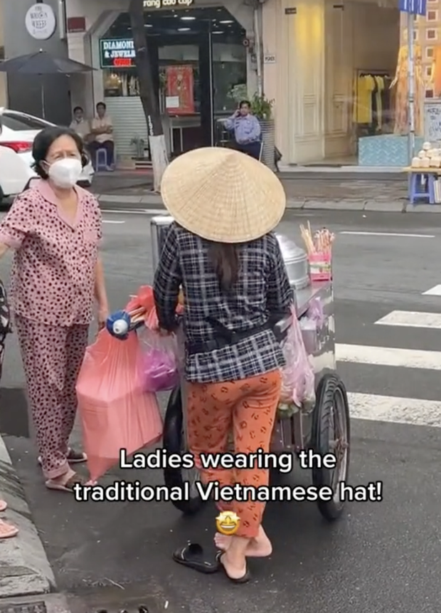 Trong mắt du khách nước ngoài, đây là những thứ chỉ có thể tìm thấy ở đường phố Việt Nam - Ảnh 11.