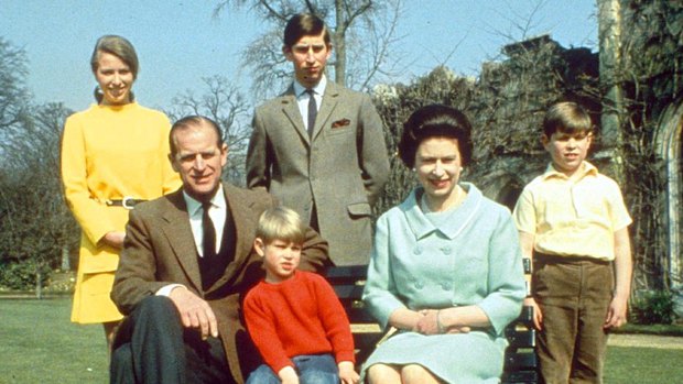 Cuộc đời lẫy lừng của Nữ hoàng Elizabeth II - vị quân vương trị vì 70 năm đã trở thành biểu tượng nước Anh - Ảnh 17. Cuộc đời lẫy lừng của Nữ hoàng Elizabeth II - vị quân vương trị vì 70 năm đã trở thành biểu tượng nước Anh - Ảnh 17.