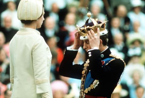 Nữ hoàng Anh Elizabeth II vừa tạ thế ở tuổi 96: Nhìn lại cuộc đời lừng lẫy của bà qua ảnh - Ảnh 18.