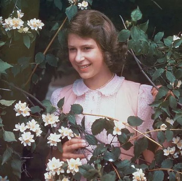 Cuộc đời lẫy lừng của Nữ hoàng Elizabeth II - vị quân vương trị vì 70 năm đã trở thành biểu tượng nước Anh - Ảnh 5. Cuộc đời lẫy lừng của Nữ hoàng Elizabeth II - vị quân vương trị vì 70 năm đã trở thành biểu tượng nước Anh - Ảnh 5.