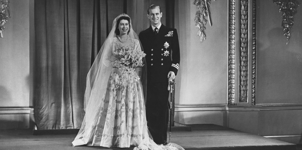 Cuộc đời lẫy lừng của Nữ hoàng Elizabeth II - vị quân vương trị vì 70 năm đã trở thành biểu tượng nước Anh - Ảnh 10. Cuộc đời lẫy lừng của Nữ hoàng Elizabeth II - vị quân vương trị vì 70 năm đã trở thành biểu tượng nước Anh - Ảnh 10.