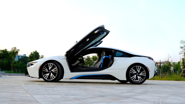 Dân chơi Hà Nội bán cặp Ford Mustang và BMW i8 cùng đời biển khủng giá 5,9 tỷ đồng - Ảnh 16.