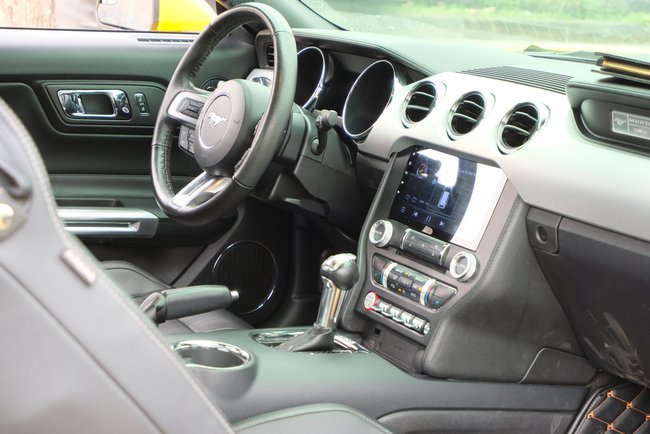 Dân chơi Hà Nội bán cặp Ford Mustang và BMW i8 cùng đời biển khủng giá 5,9 tỷ đồng - Ảnh 8.