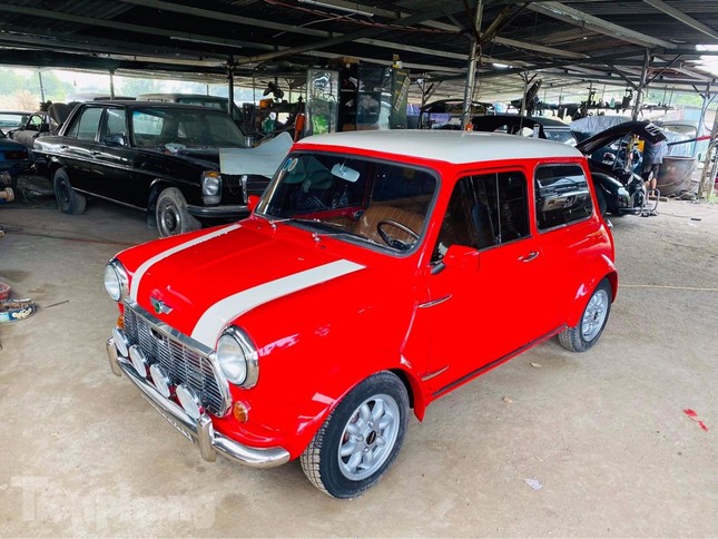 Mini Cooper đời cổ lột xác qua bàn tay người thợ ở Đồng Nai - Ảnh 6.