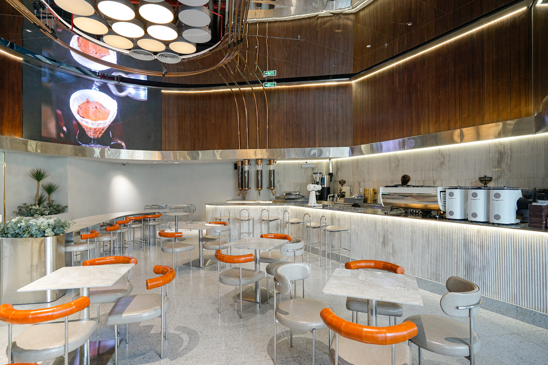  The Coffee House sẽ tiếp tục gác lại giấc mơ xuất ngoại, tập trung thắng từng cột mốc nhỏ  - Ảnh 7.