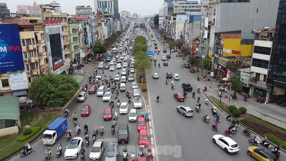 Hình ảnh hiếm thấy của điểm đen giao thông trên trục đường Vành đai 2 Hà Nội - Ảnh 6.