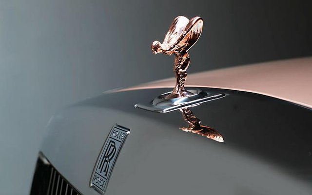 Hãng xe sang Rolls-Royce nổi tiếng ghi nhận doanh số bán hàng kỉ lục trong năm 2022, giá trung bình tăng hơn 500.000 USD/xe nhờ chi tiết này - Ảnh 3.