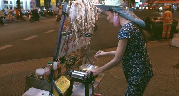 Thuỳ Tiên tiết lộ sự thật phía sau loạt ảnh diện đồ bộ đi chợ hoa đang gây bão - Ảnh 4.