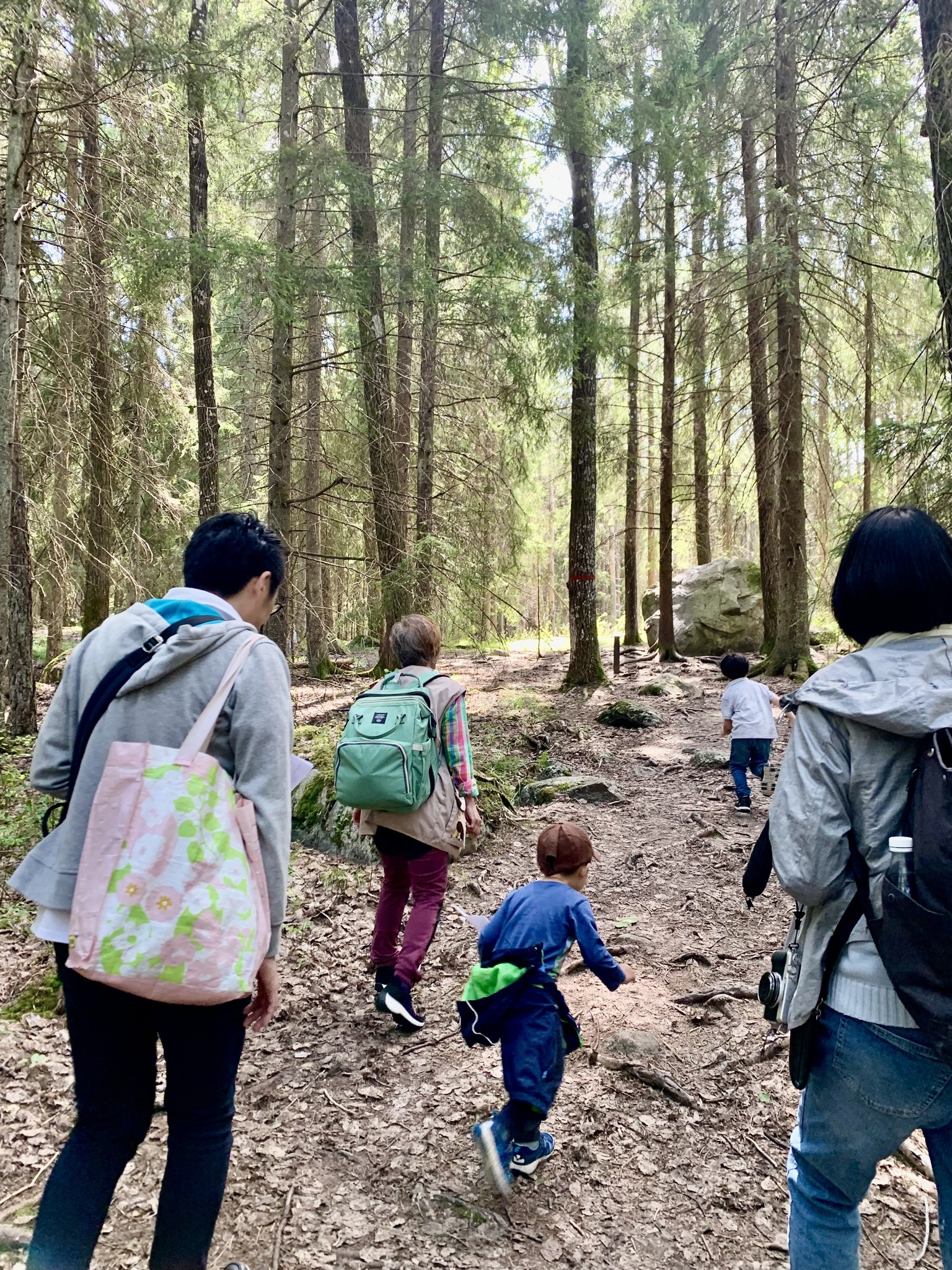 Nhờ dạy con 1 kỹ năng quan trọng, mẹ Việt ở Thụy Điển thoát khỏi tình huống nguy hiểm trong gang tấc - Ảnh 3. Nhờ dạy con 1 kỹ năng quan trọng, mẹ Việt ở Thụy Điển thoát khỏi tình huống nguy hiểm trong gang tấc - Ảnh 3.