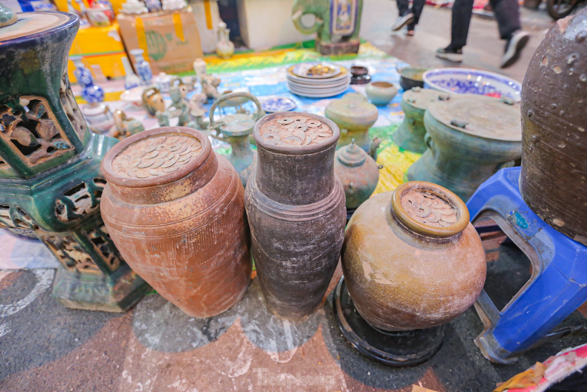 Ngày cuối thảnh thơi, đi chợ Tết mua đồ cổ, đồ cũ - Ảnh 18.