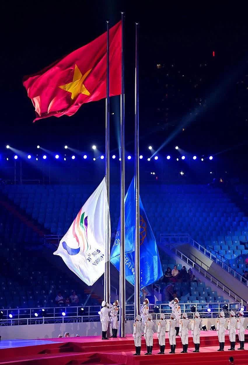 Tạm biệt chú hổ 2022 - đánh dấu bước chuyển mình đầy mạnh mẽ của đất nước, chào năm mới Quý Mão - linh hoạt ứng phó với những “cơn gió nghịch” - Ảnh 3. Tạm biệt chú hổ 2022 - đánh dấu bước chuyển mình đầy mạnh mẽ của đất nước, chào năm mới Quý Mão - linh hoạt ứng phó với những “cơn gió nghịch” - Ảnh 3.